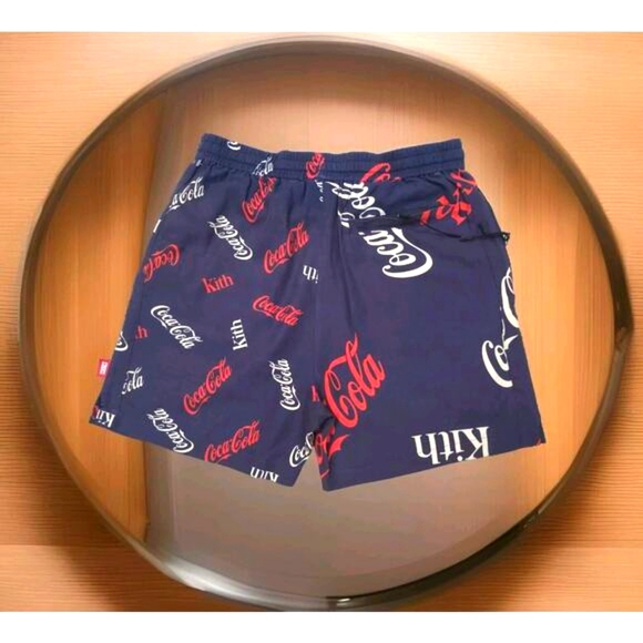 kith Coca Cola Vintage Shorts Size Small NOWT - Picture 2 of 11